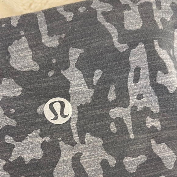 Lululemon athletica grey mix Patterned crop/tapered cur Leggings size 6 women’s - Picture 8 of 16